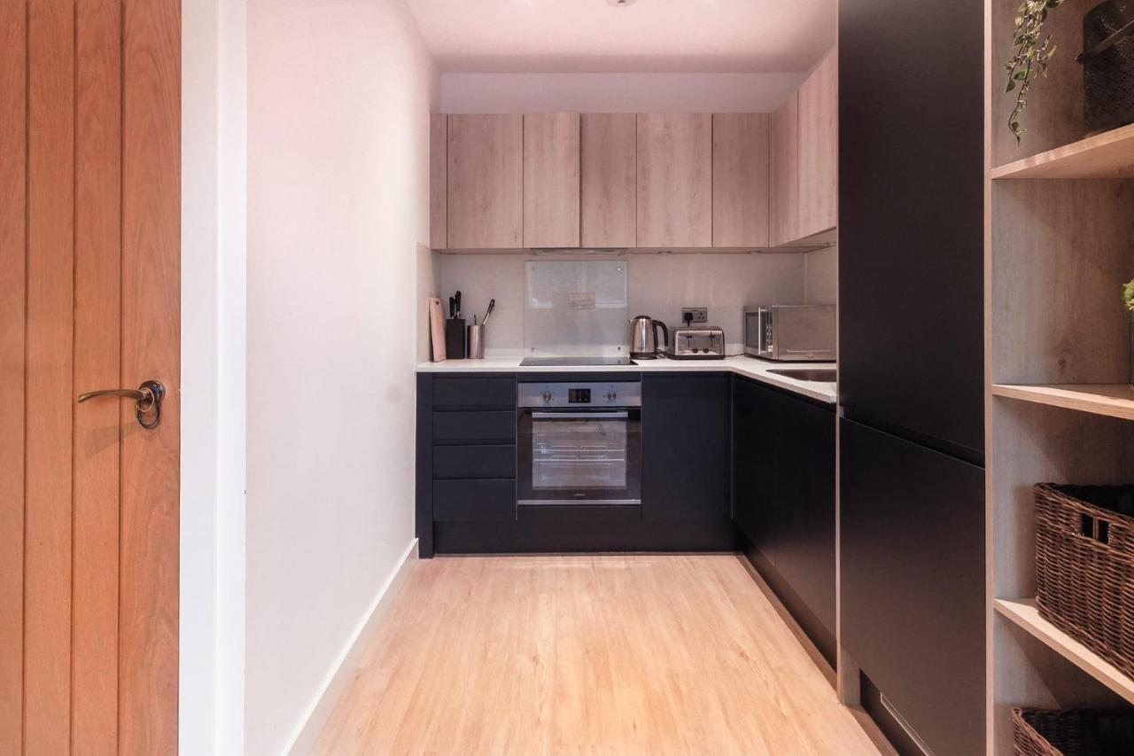 Furness House By Pay As U Stay Redhill  Esterno foto